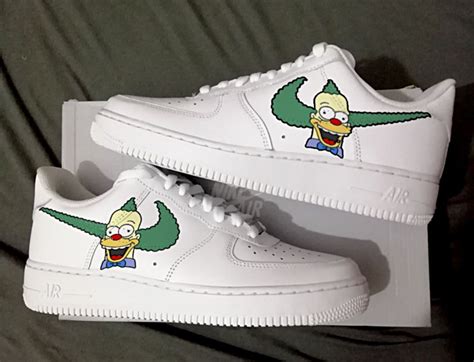 Venta Zapatillas Nike De Los Simpson En Stock