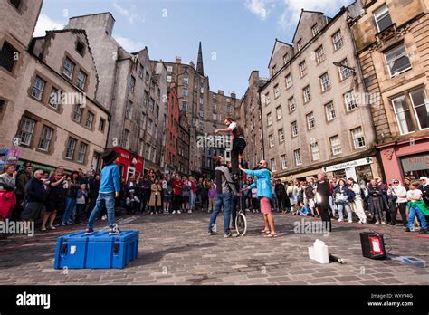 Edinburgh Fringe Festival Street Artist Performs His Show In The
