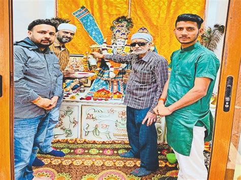 श्रीकृष्णा गोशाला में मनाया होली महोत्सव गुलाल व फूलों के साथ