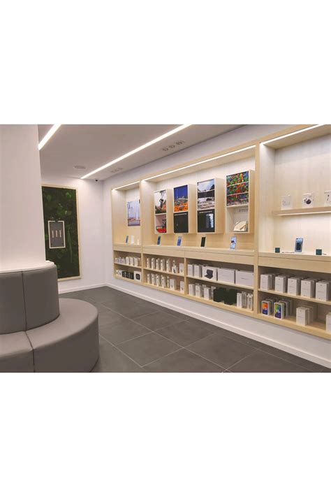 Smartphone Store Cell Phone Store Cool Retail Mobile Shop Design