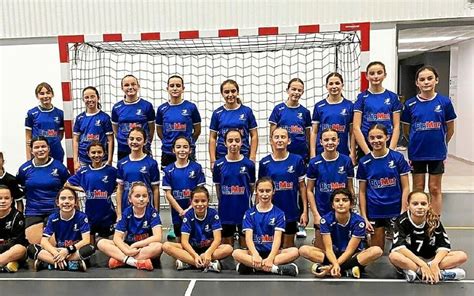 A Guilers La Belle Saison Des U F Minines En Handball Le T L Gramme