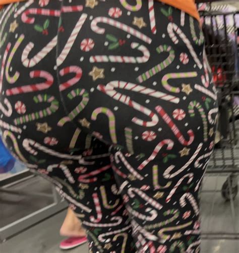 Christmas Tights Brings Out Gilfs Thick Ass Oc Spandex Leggings Yoga Pants Forum