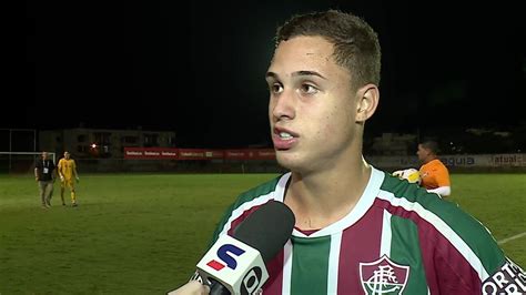 Arthur diz que Fluminense evoluiu e valoriza luta até o fim do jogo