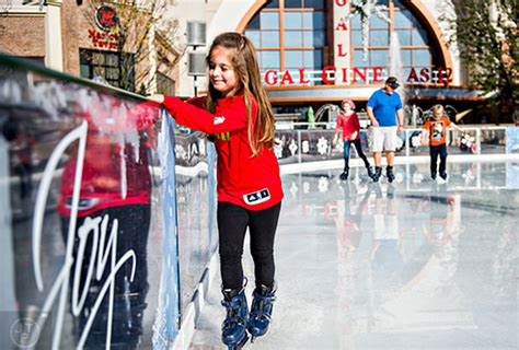 Ice Skating at Avalon in Alpharetta – Capture Life Through the Lens