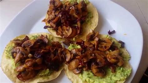 Tostadas De Champi Ones Al Ajillo Youtube