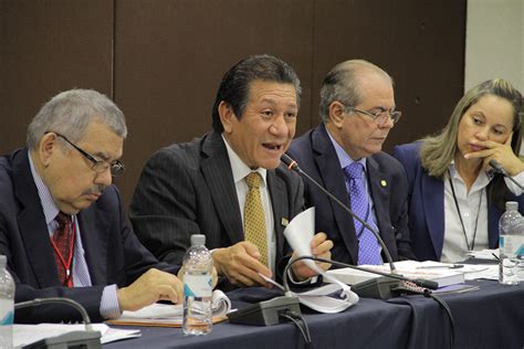 Maestros de América Latina Impulsan las Nuevas Tecnologías en los Procesos Educativos