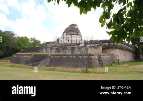 Caracol Mexico Stock Videos And Footage Hd And 4k Video Clips Alamy