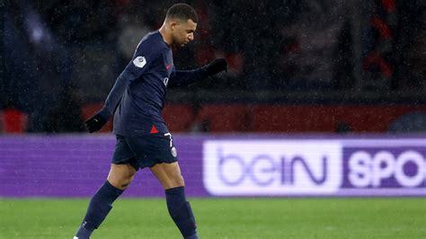 Kylian Mbapp Upset With Luis Enrique Over Early Substitution