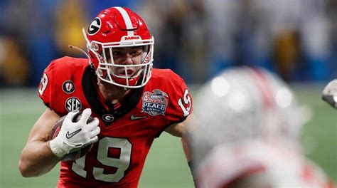 Brock Bowers Nfl Draft Projection Status Of Georgia Bulldogs Te For