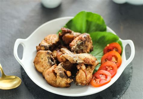 Siapa Pun Pasti Tidak Ingin Melewatkan Ayam Goreng Belacan Bumbu Royco