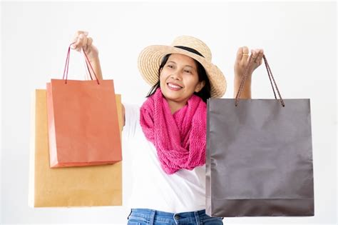 Premium Photo Beautiful Asian Women Wearing Straw Hats And Pink Scarf