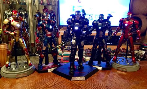 Posed Th Scale Hot Toys Sideshow More Tfw The Boards