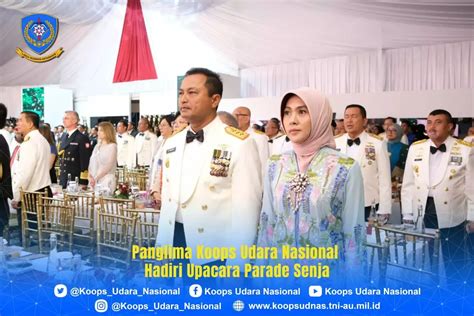 Panglima Koops Udara Nasional Hadiri Upacara Parade Senja