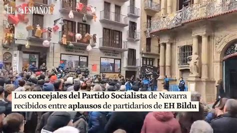 Concejales Psoe Entre Aplausos De Eh Bildu V Deo Dailymotion