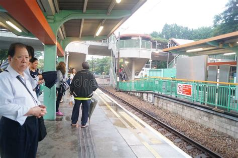 Hong Kong, China: Heller Bahnhof Redaktionelles Foto - Bild von serie ...