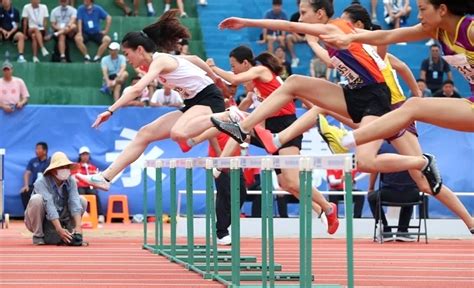 我校田径队在第20届中国大学生田径锦标赛中获佳绩