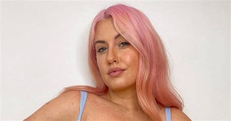 Curvy Model Slips Into Lingerie To Flaunt Tummy Scar And Promote Self