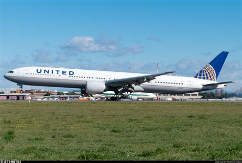 N2333U Boeing 777 322ER United Airlines Matei Ioan Dascalu