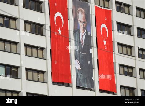 Mustafa Kemal Ataturk Flags Hi Res Stock Photography And Images Alamy