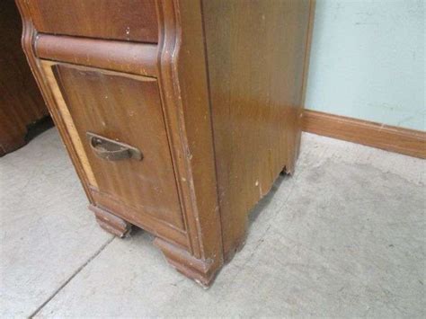 1930 S Walnut 4 Drawer Vanity W Mirror Oberman Auctions