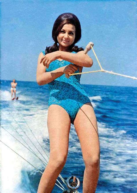 Hot Sharmila Tagore Bikini Pics