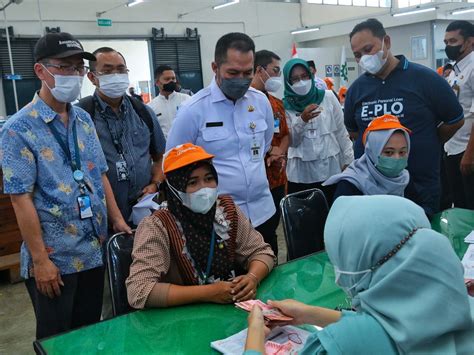 Pemkab Kudus Lanjutkan Program Blt Buruh Rokok Berita Terkini Jawa