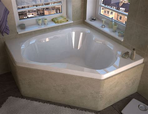 triangle jacuzzi tub 6