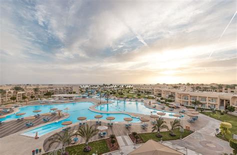 Pickalbatros Royal Moderna Resort | easyJet holidays