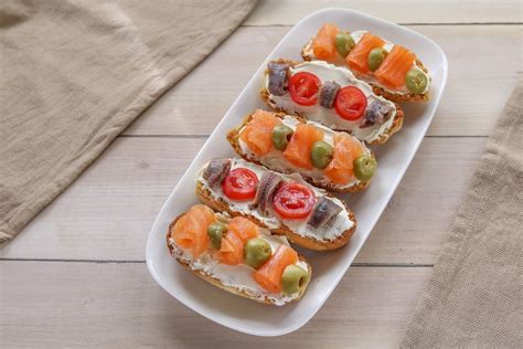 Crostini Al Salmone E Acciughe Ricetta Fatto In Casa Da Benedetta