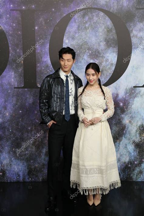 El Actor Chino Canadiense Shawn Dou Y Su Novia Laurinda Ho Chiu Lin