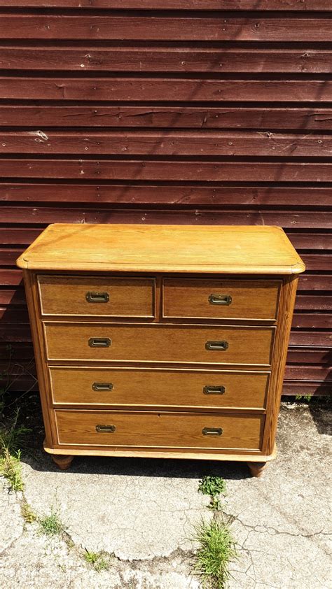 Late Victorian Pitch Pine Chest Of Drawers