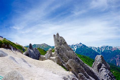 【北アルプス】燕岳、大絶景と奇岩集う北アルプスの玄関口、神々しい朝日を楽しむ、常念山脈縦走の旅【2日目】 Red Sugar