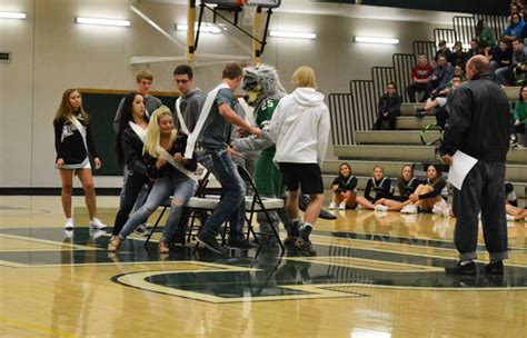 Grhs Gets Ready For Friday Night Game With Pep Rally Sweetwaternow