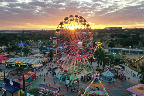 Os melhores parques de diversão do Brasil opções para todas as idades