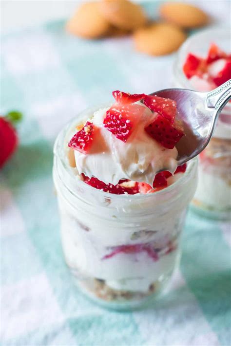 No Bake Strawberry Cheesecake Parfaits