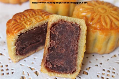 Vivian Pang Kitchen Cantonese Style Baked Mooncake