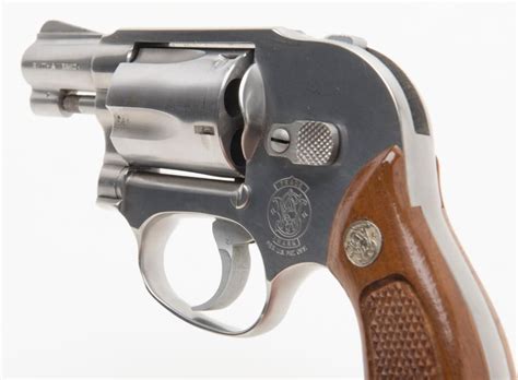 Review Smith And Wesson 642 Airweight Go To Snubbie Pew Pew Tactical