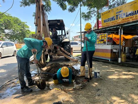 Kerja Kerja Pembaikian Paip Komunikasi Jenis Hdpe Yang Bocor Bersaiz