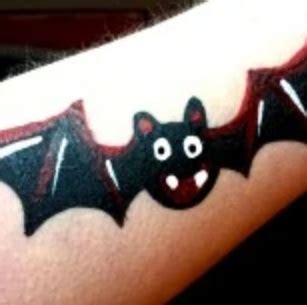 How to Paint a Halloween Bat! - Facepaint.com