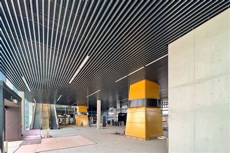 Luton Dart Terminal (Parkway & Central) - Space Interior Systems