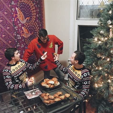 Puedes encontrar el dildo oculto en estas fotos Estos blogueros han creado la versión adulta