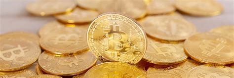 Bitcoin Kurs 70 000 Dollar Marke Im Fokus Anleger Hoffen Auf