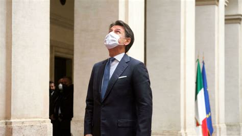 Laddio Commosso Di Giuseppe Conte Lex Premier Lascia Palazzo Chigi