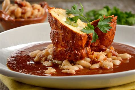 Pechuga De Pollo Rellena Con Adobo Pibil Con Sal Y Azucar