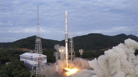 Coreia do Norte anuncia lançamento de satélite militar desafiando