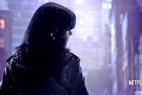 Jessica Jones Team On Why Show S Unprecedented Sex Scenes Are Important