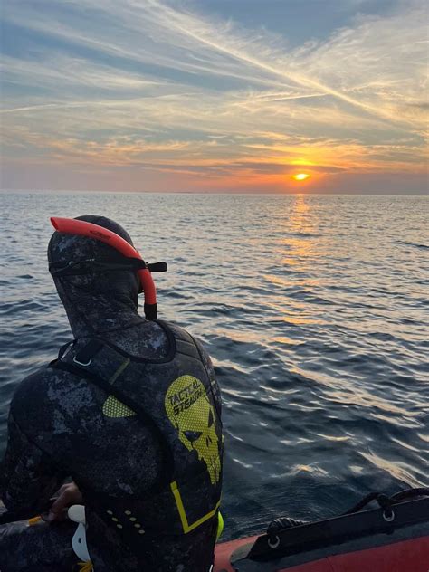 Pin On Chasse Sous Marine