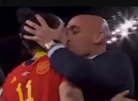 Pressure mounts for Spain for Luis Rubiales to resign after he kissed ...