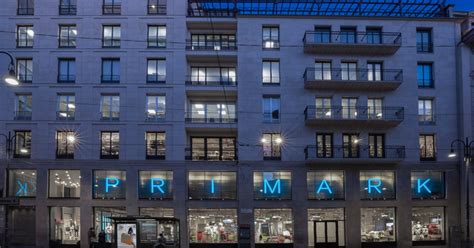 Primark Apre In Centro A Milano Cinque Piani Dedicati Allo Shopping