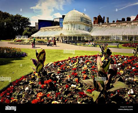 Belfast Botanic Gardens Hi Res Stock Photography And Images Alamy